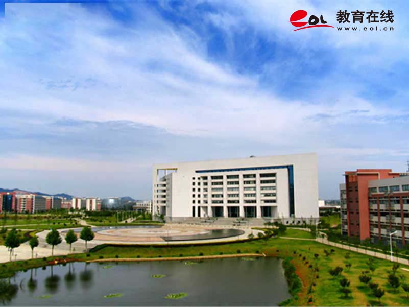 武汉纺织大学继续教育学院校园风光