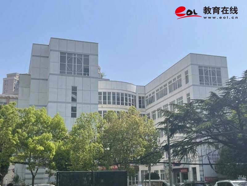 武汉科技大学继续教育学院校园风光