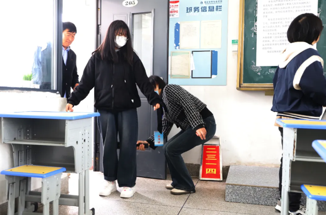 江苏省2024年4月高等教育自学考试顺利举行 江苏省2024年4月高等教育自学考试顺利举行