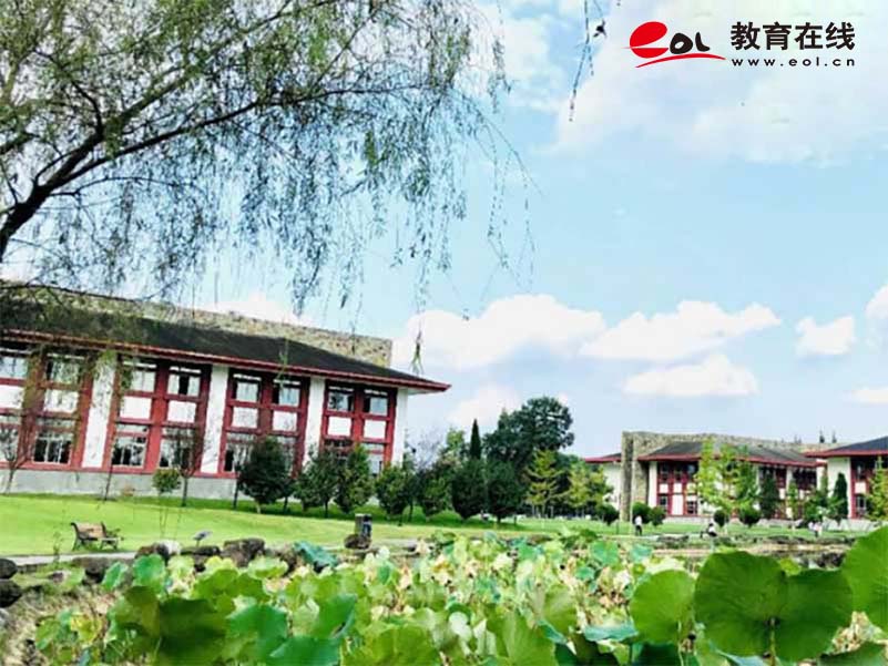 成都东软学院继续教育（培训）学院校园风光