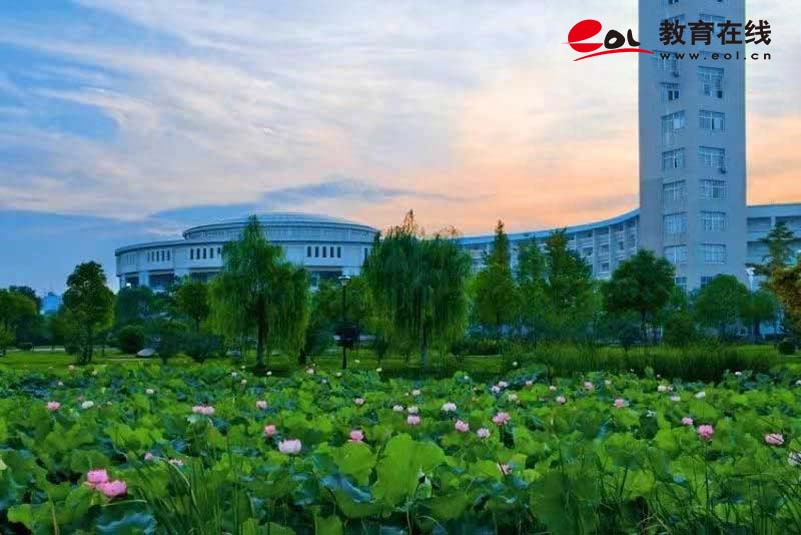 黄冈师范学院继续教育学院校园风光