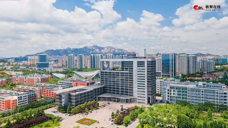 中国石油大学（华东）教育发展中心校园风光
