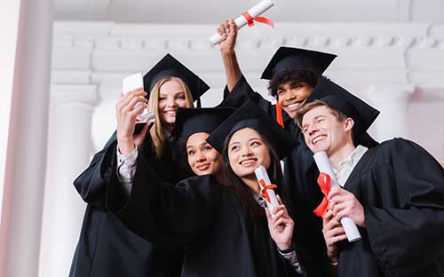 成考报名到毕业估计要多少钱?入学到毕业最多几年? 成考报名到毕业估计要多少钱?入学到毕业最多几年?
