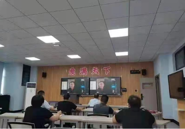 我校召开防御台风“烟花”工作会议 我校召开防御台风“烟花”工作会议