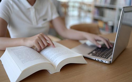 美国临床硕士留学费用 美国临床硕士留学费用