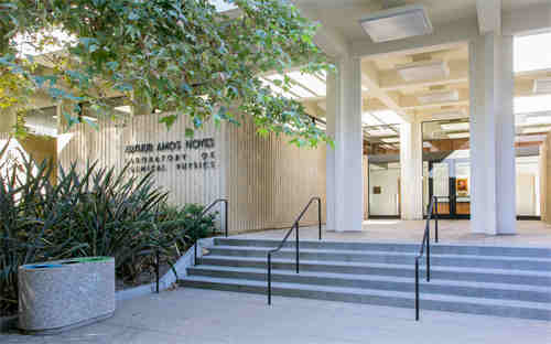 加州理工学院